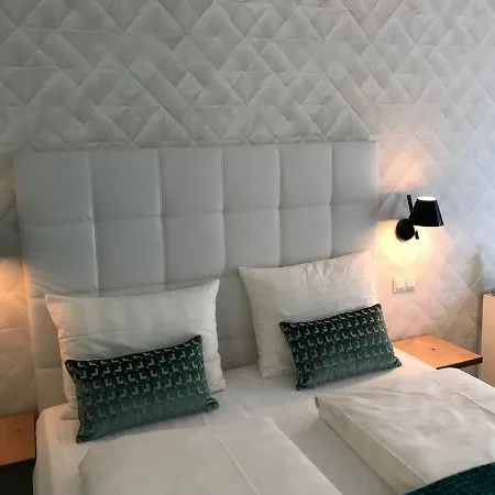 Beckers Boutique Hotel 2*